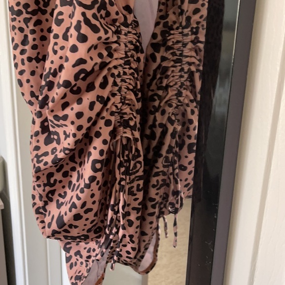 Boutique Leopard Bump Friendly Swimsuit - Picture 7 of 8